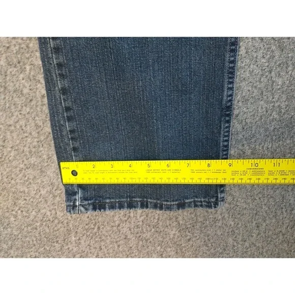 Wrangler Jeans Mens 36x30 Blue Premium Denim 97LRWBI Straight Leg Relaxed Fit - Picture 10 of 16